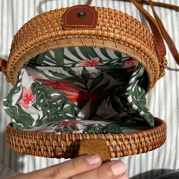 Round Woden purse - Picture 3 of 3